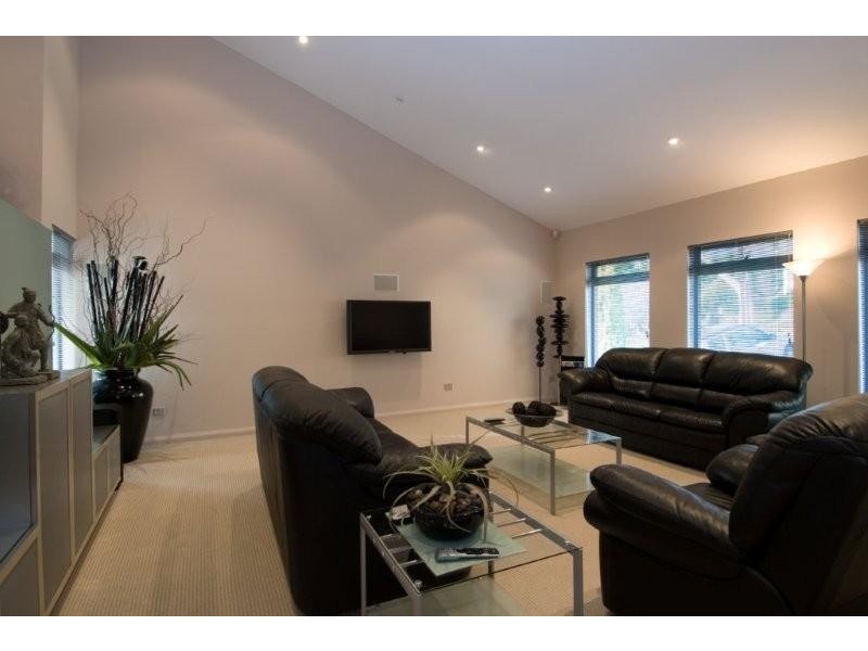 10 Barcroft Street, Pasadena SA 5042