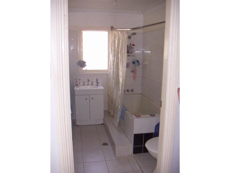 18 Campbell Street, Gosford NSW 2250
