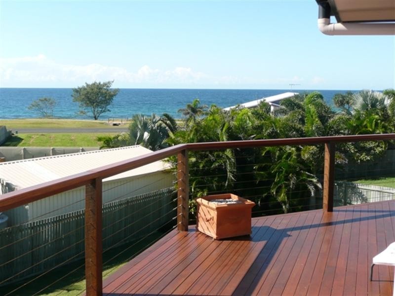 5 Admiralty Place, Coral Cove QLD 4670