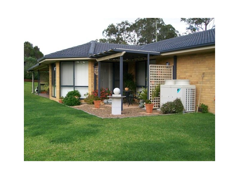 2A William Street, Paxton NSW 2325