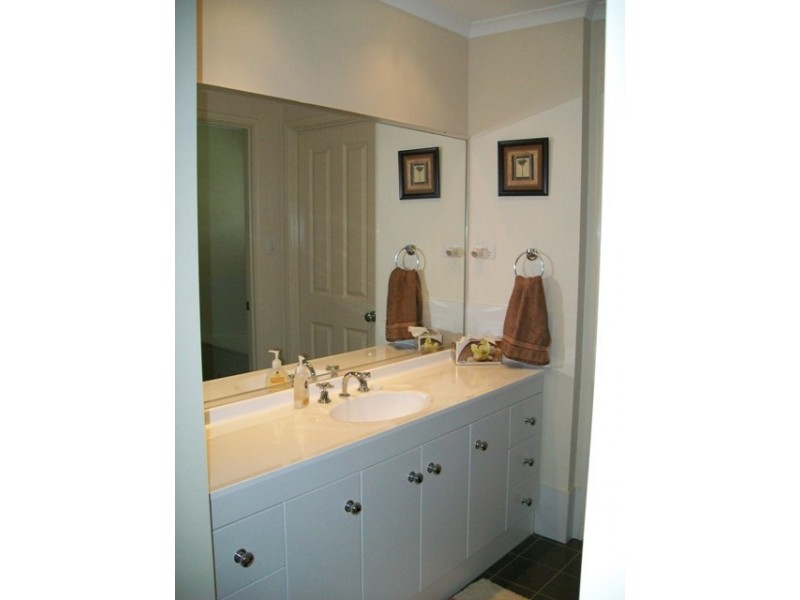 2A William Street, Paxton NSW 2325