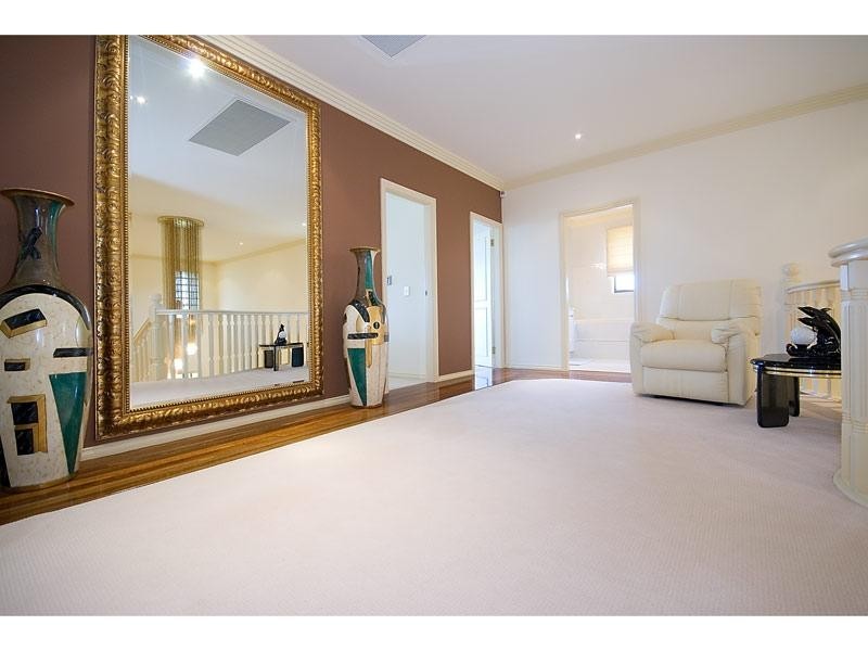 50 Waitomo Street, Broadbeach Waters QLD 4218