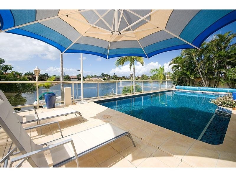 50 Waitomo Street, Broadbeach Waters QLD 4218