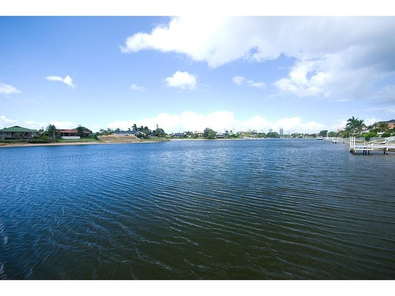 50 Waitomo Street, Broadbeach Waters QLD 4218