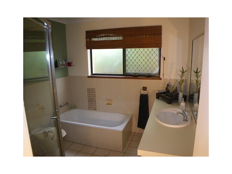 2/3 Albion Avenue, Miami QLD 4220