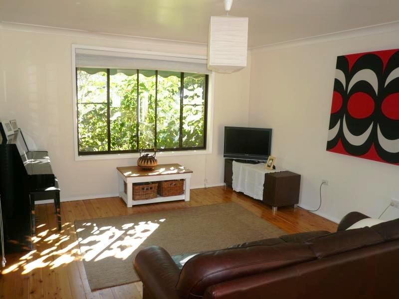 30 Lovell Rd, Umina Beach NSW 2257