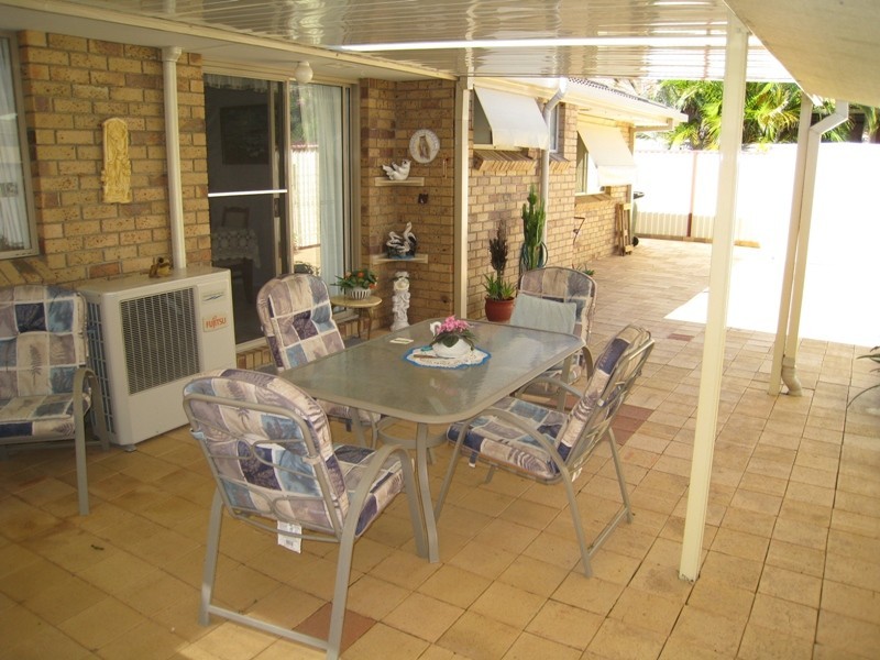 2/9 Cassia Crt, Banora Point NSW 2486