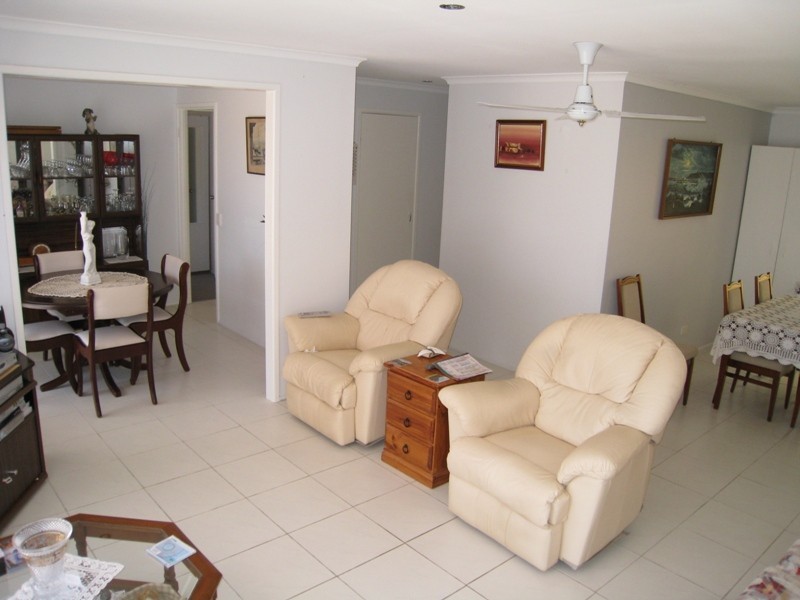 2/9 Cassia Crt, Banora Point NSW 2486