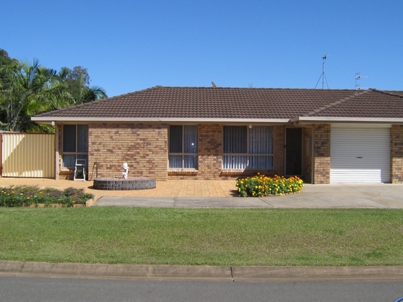 2/9 Cassia Crt, Banora Point NSW 2486