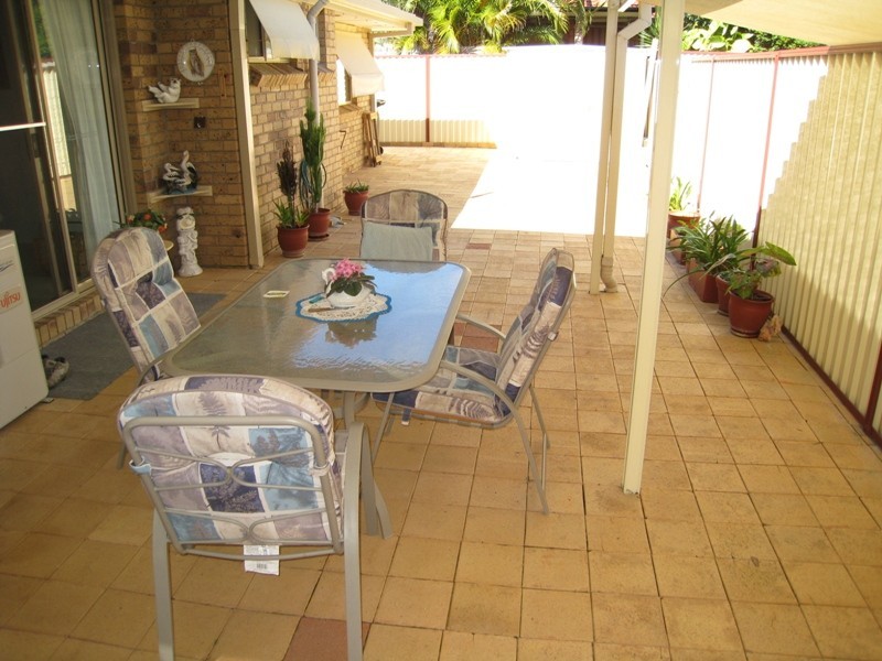 2/9 Cassia Crt, Banora Point NSW 2486