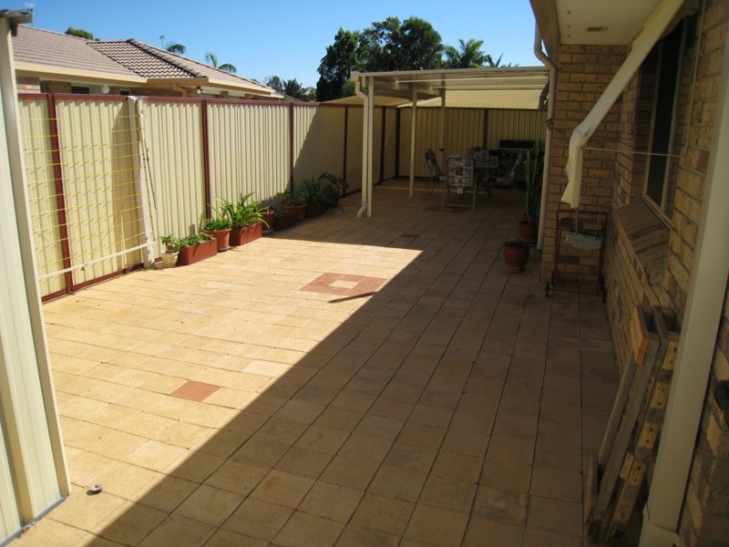 2/9 Cassia Crt, Banora Point NSW 2486