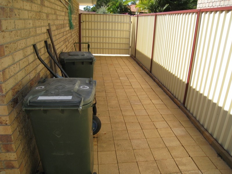 2/9 Cassia Crt, Banora Point NSW 2486