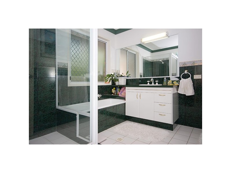 91 Garrick Street, Coolangatta QLD 4225