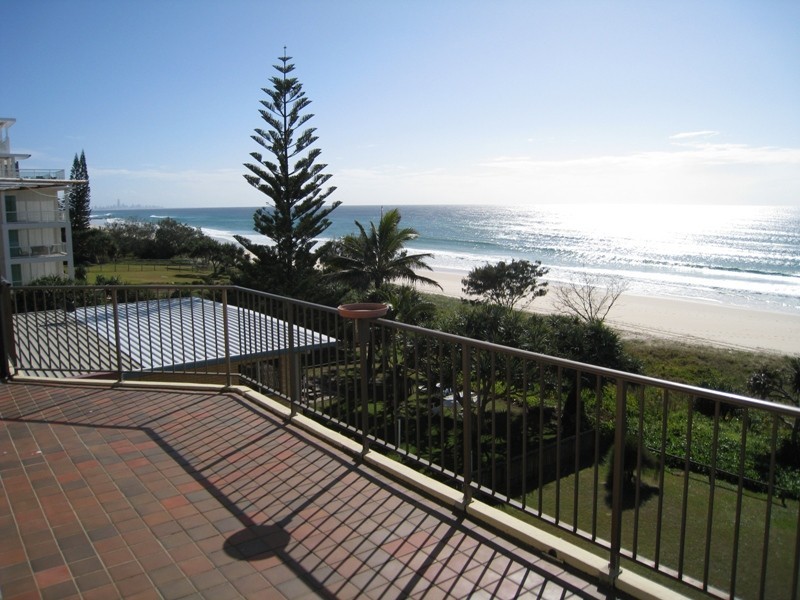 11/391 Golden Four Drive, Tugun QLD 4224