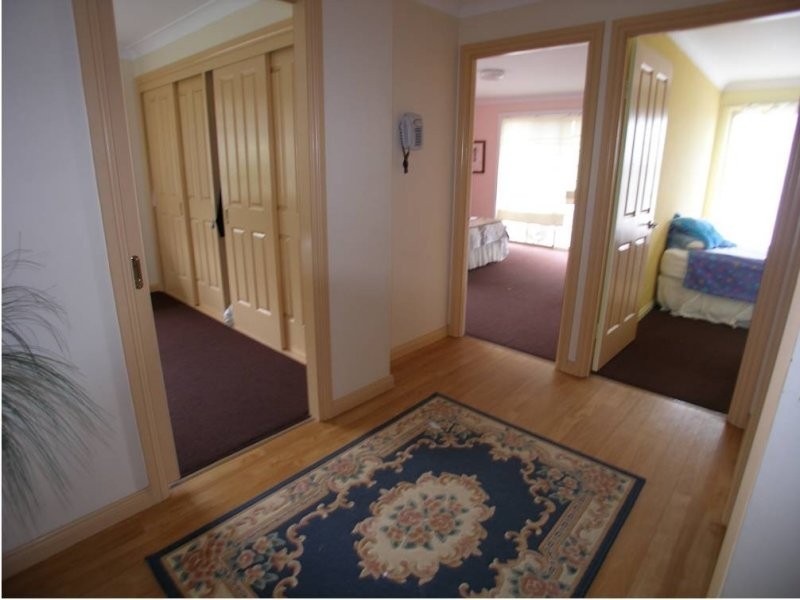 4 Golf View Parade, Banora Point NSW 2486