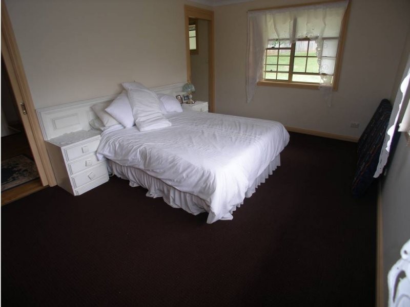 4 Golf View Parade, Banora Point NSW 2486