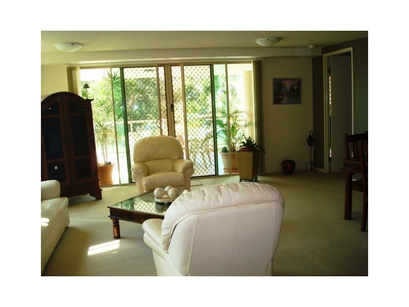 Unit 5  “Waterline” 7 Ivory Crescent, Tweed Heads NSW 2485
