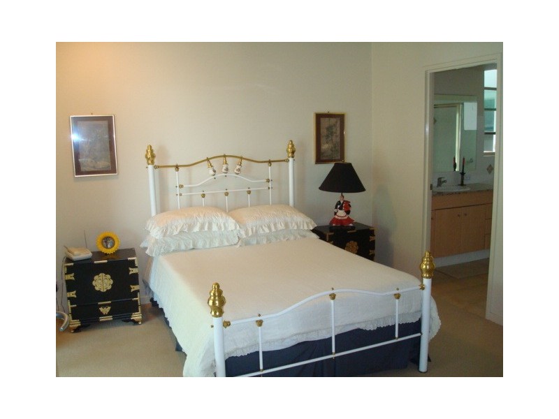 Unit 5  “Waterline” 7 Ivory Crescent, Tweed Heads NSW 2485