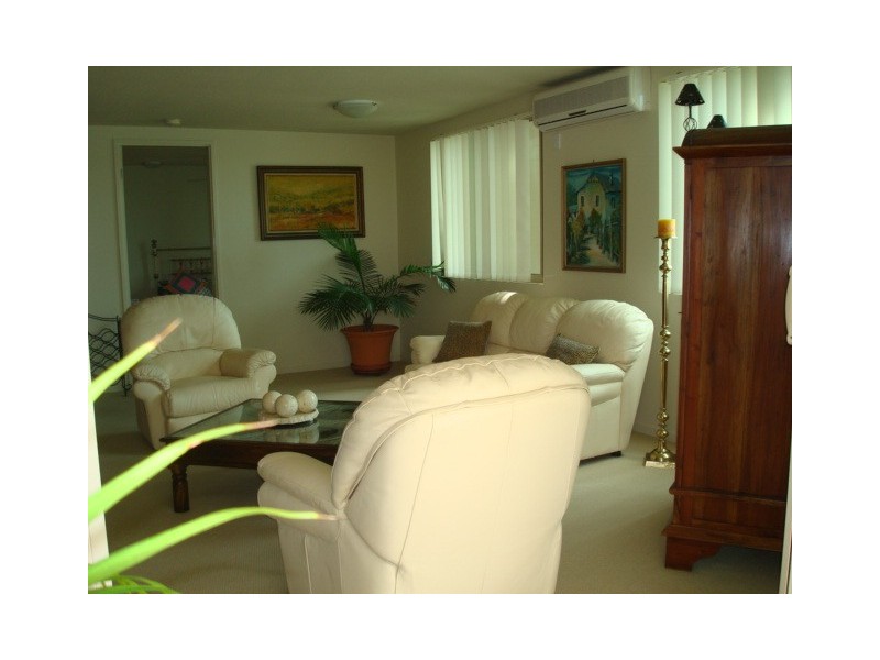 Unit 5  “Waterline” 7 Ivory Crescent, Tweed Heads NSW 2485