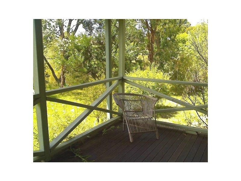 18 East Street, Uralla NSW 2358