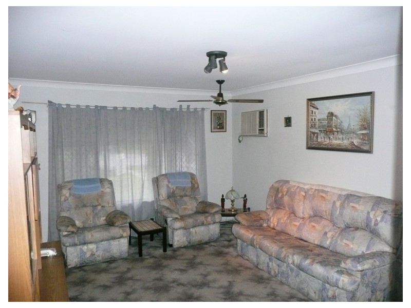 26 Trafalgar Ave, Woy Woy NSW 2256