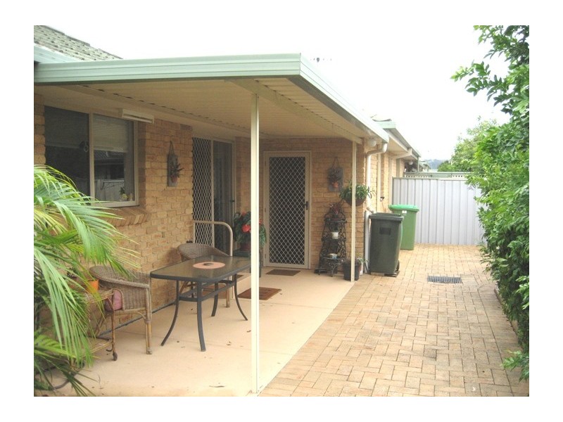 2/8 Whiting Rd, Ettalong Beach NSW 2257