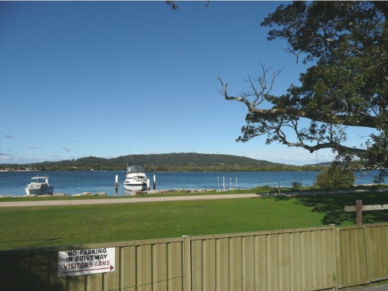 8/118 North Burge Rd, Woy Woy NSW 2256