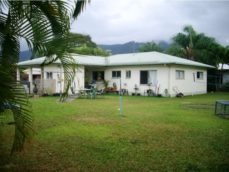 6 Lady Penrhyn Close, Bentley Park QLD 4869