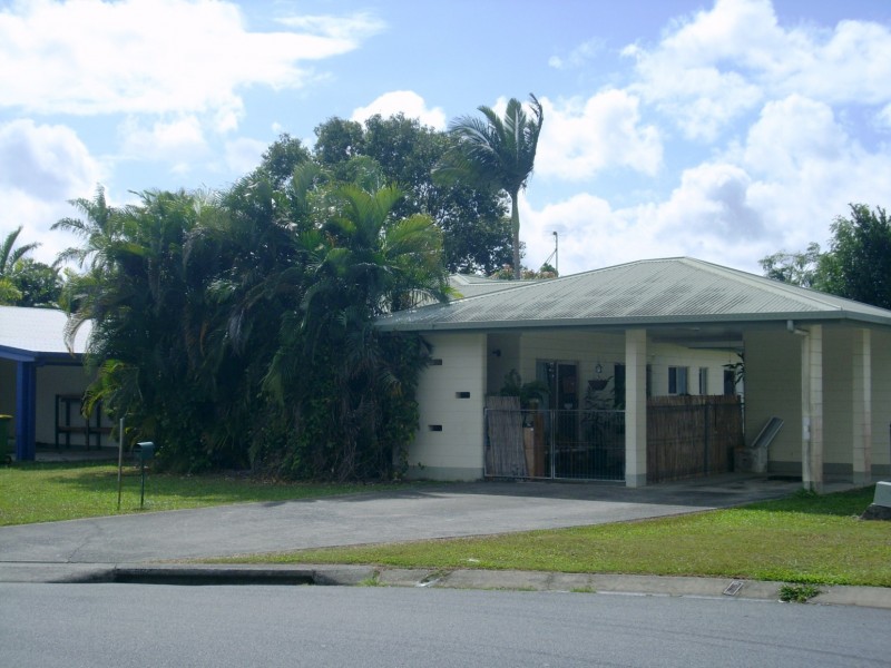 6 Lady Penrhyn Close, Bentley Park QLD 4869