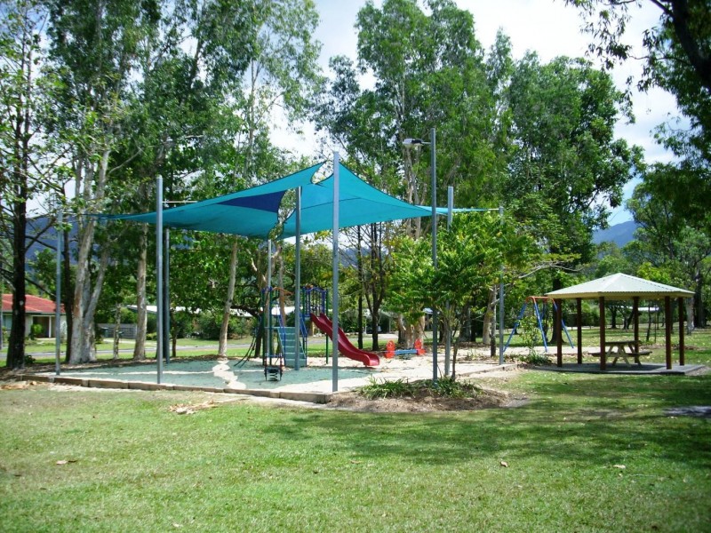 17 Purbeck Place, Edge Hill QLD 4870