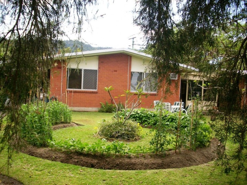 17 Purbeck Place, Edge Hill QLD 4870