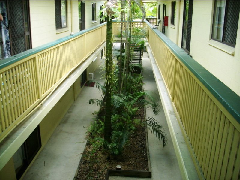 15/235 McLeod Street, Cairns North QLD 4870
