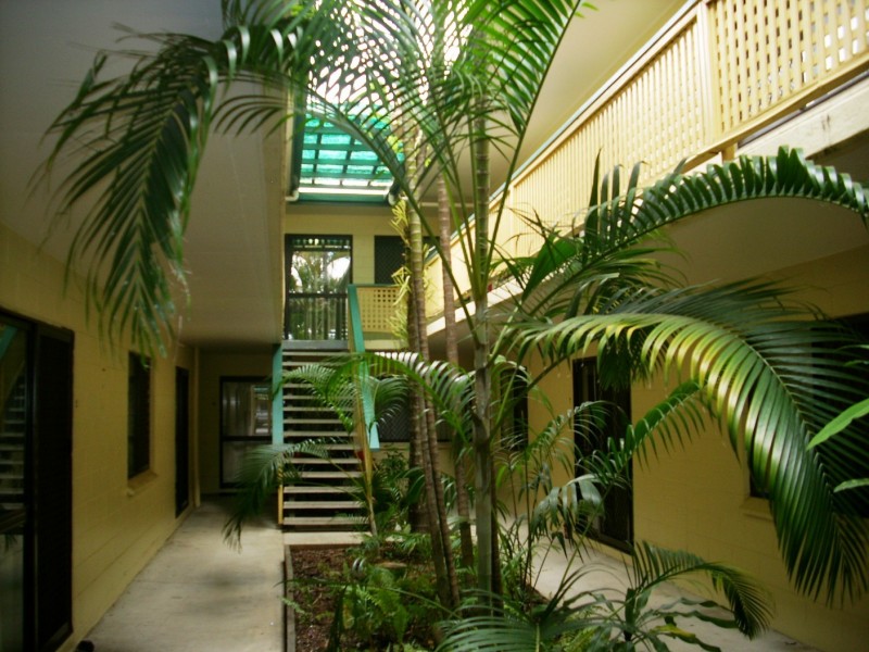 15/235 McLeod Street, Cairns North QLD 4870