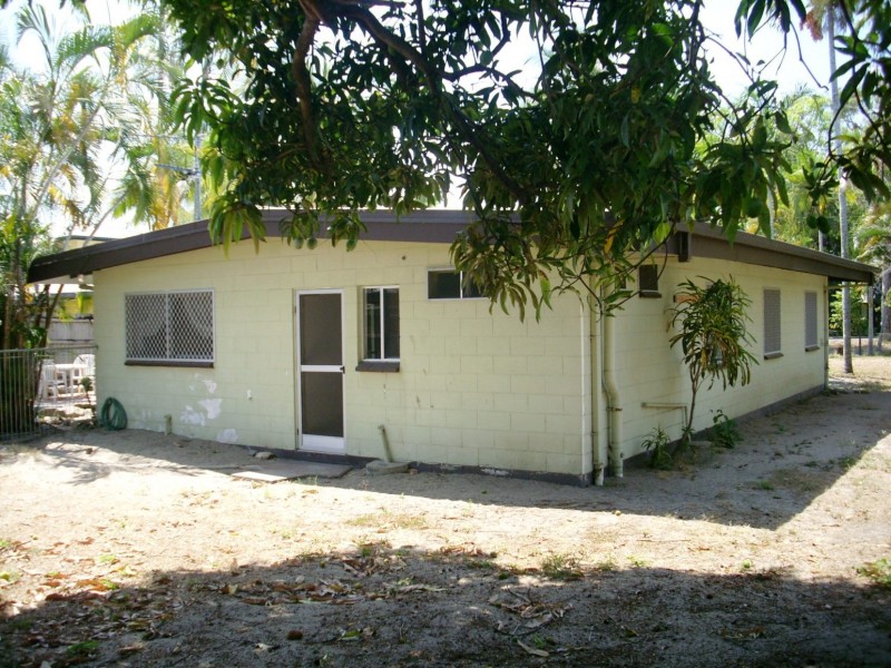 23 Wattle Street, Yorkeys Knob QLD 4878