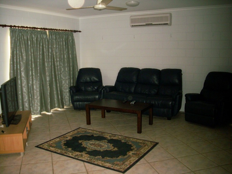 26 Callum Street, Mooroobool QLD 4870