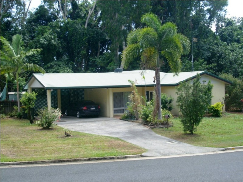 26 Callum Street, Mooroobool QLD 4870