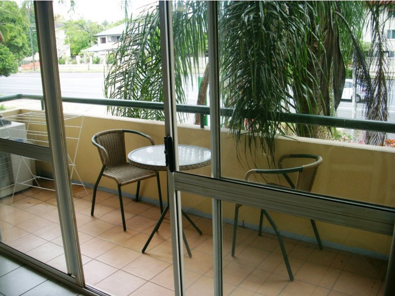 205/191 McLeod Street, Cairns North QLD 4870