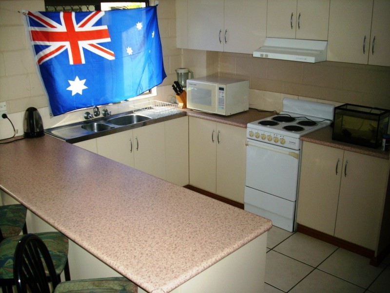 12/171 McLeod Street, Cairns North QLD 4870
