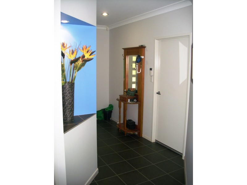 16 Davidson Close, Redlynch QLD 4870