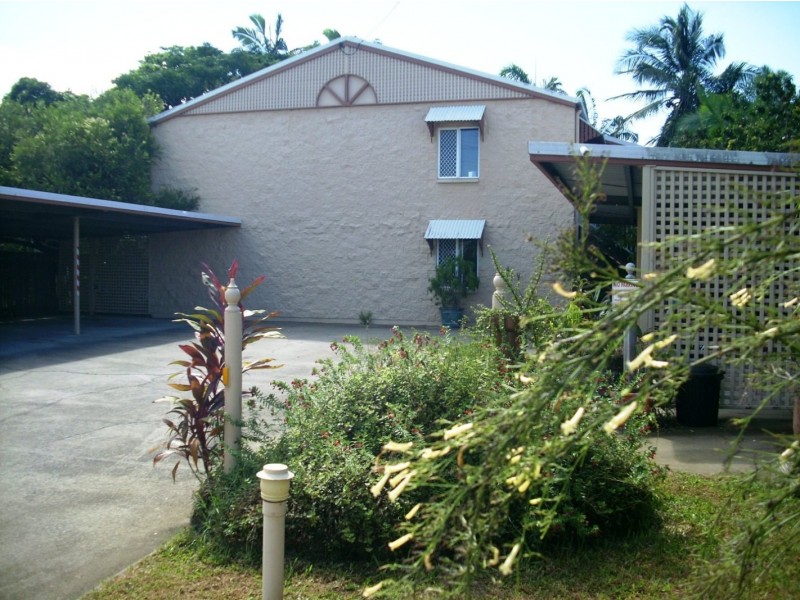 1/8 Nelson Street, Bungalow QLD 4870