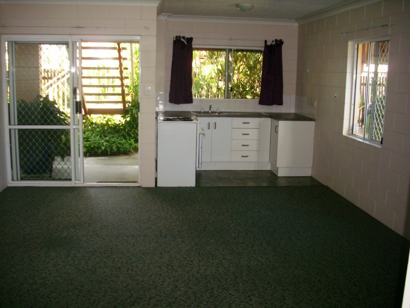 1/8 Nelson Street, Bungalow QLD 4870