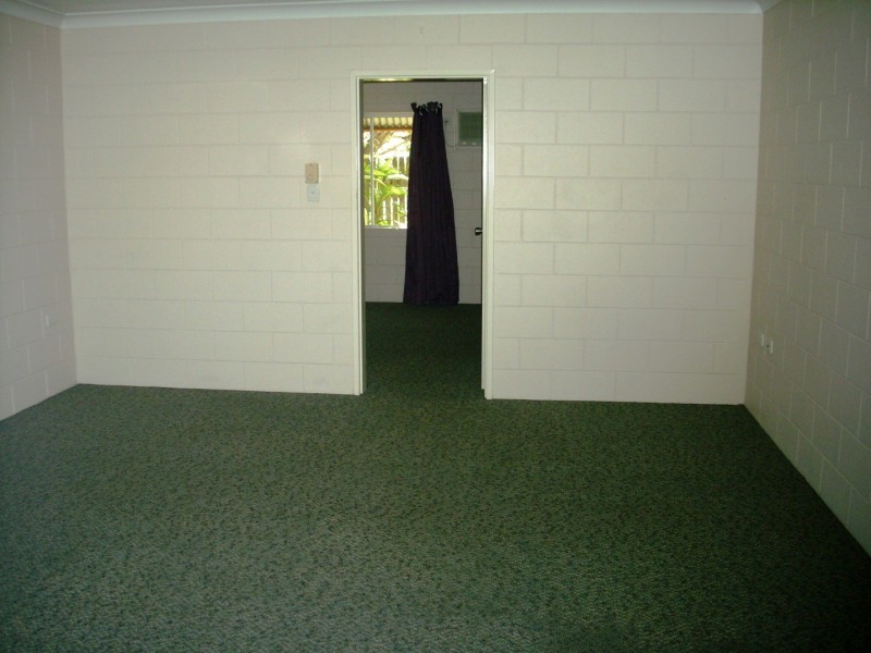 1/8 Nelson Street, Bungalow QLD 4870