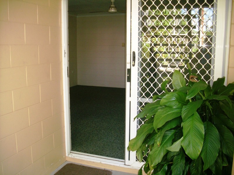 1/8 Nelson Street, Bungalow QLD 4870