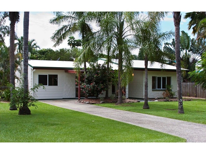 102 Callum Street, Mooroobool QLD 4870