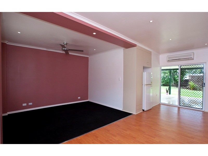 102 Callum Street, Mooroobool QLD 4870