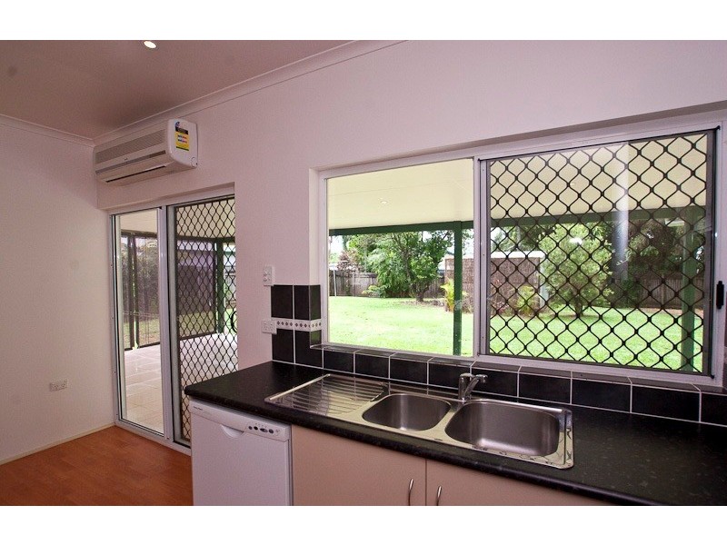 102 Callum Street, Mooroobool QLD 4870