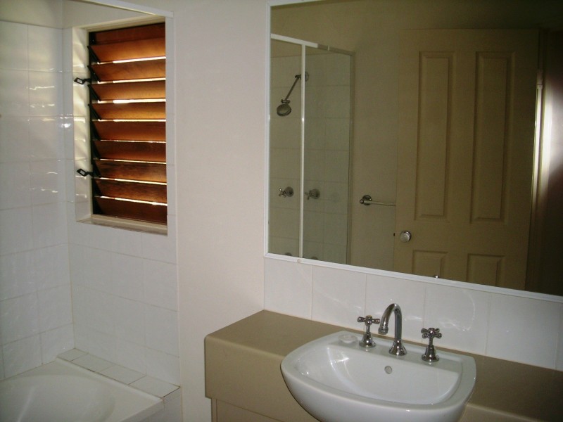 10/71-73 Cedar Road, Palm Cove QLD 4879