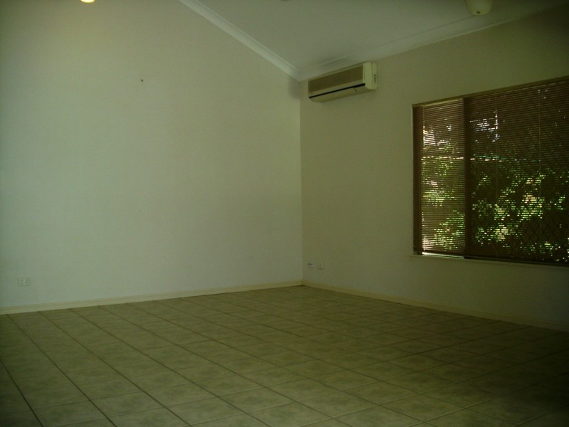 10/71-73 Cedar Road, Palm Cove QLD 4879