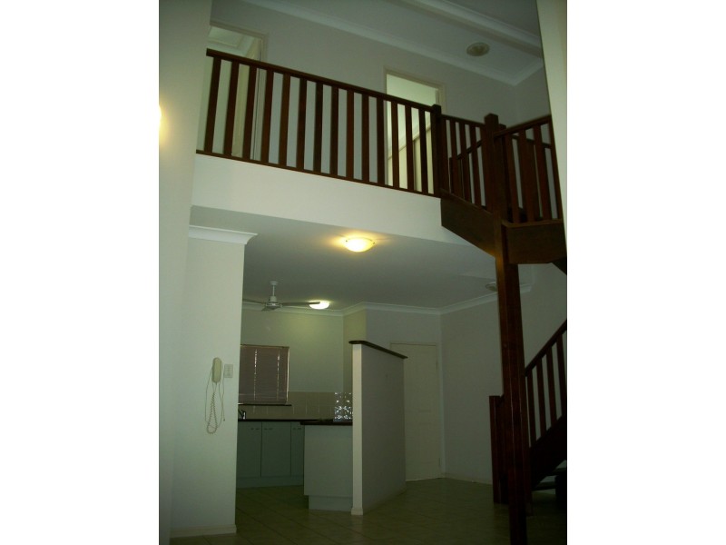 10/71-73 Cedar Road, Palm Cove QLD 4879