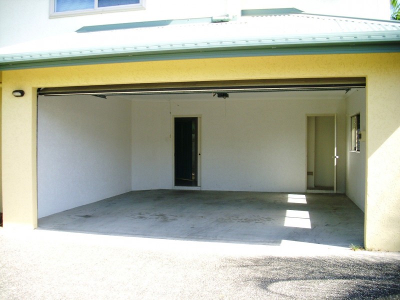 10/71-73 Cedar Road, Palm Cove QLD 4879